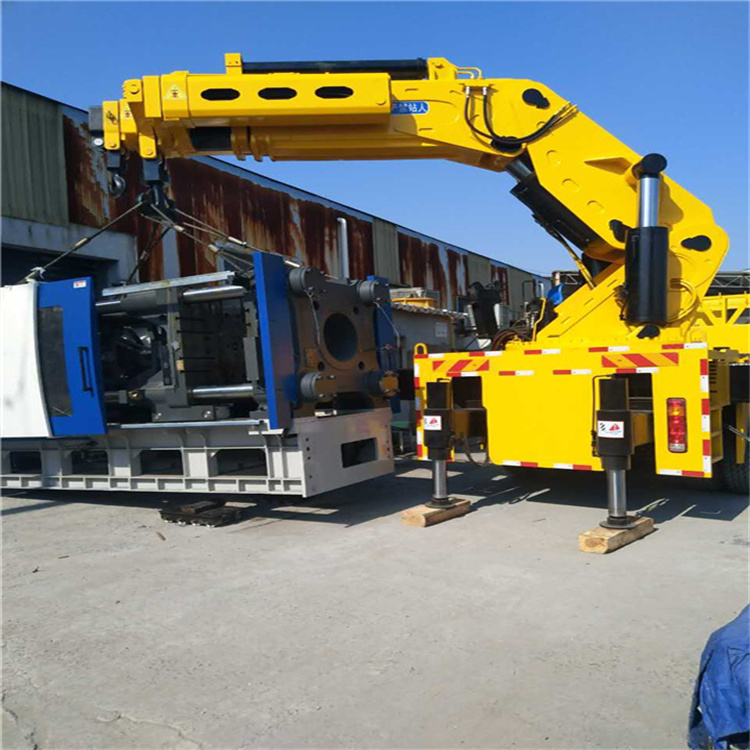 平原 大吨位折臂吊出租费用解析：一小时租赁多少钱