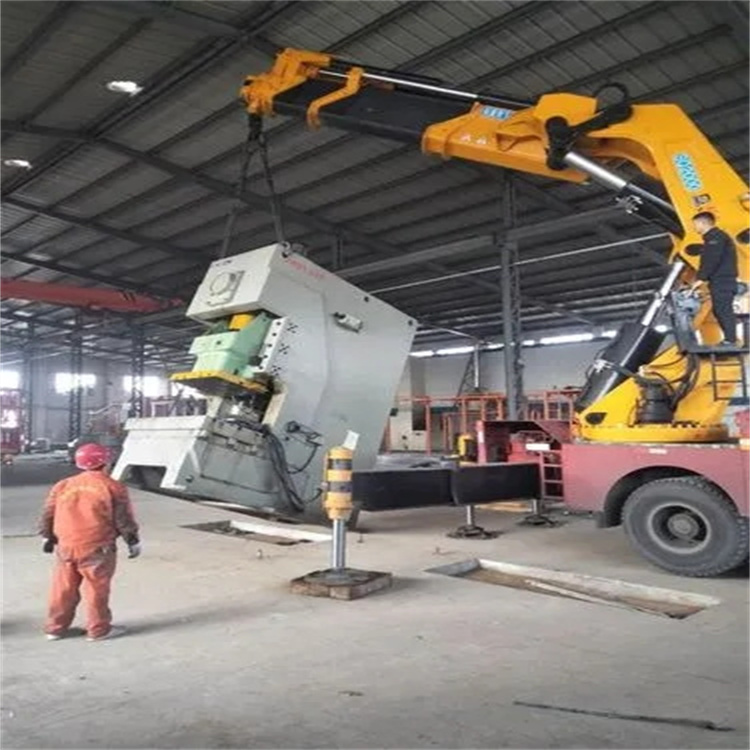 平原80吨折臂吊车出租附近电话